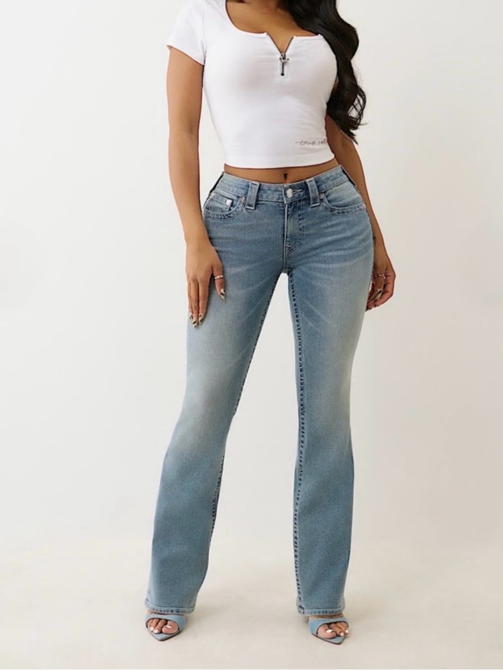 NWT True Religion Becca Mid Rise Bootcut Jeans Flare Womenโs Size 26 LightBlue